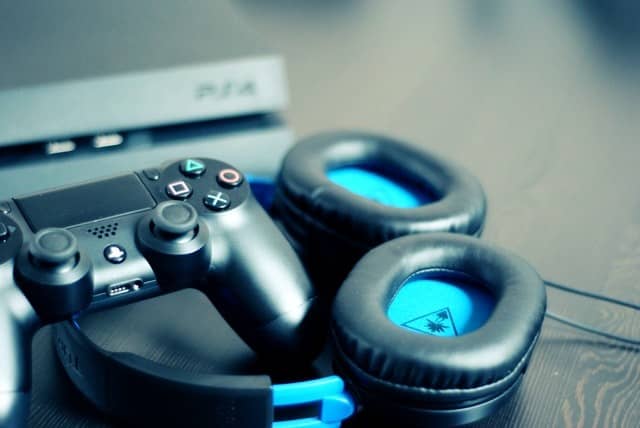 Can You Use A PS4 Headset On The PS5 - Lit Headphones